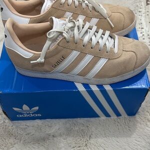 Adidas Gazelle Women's Sneakers 7